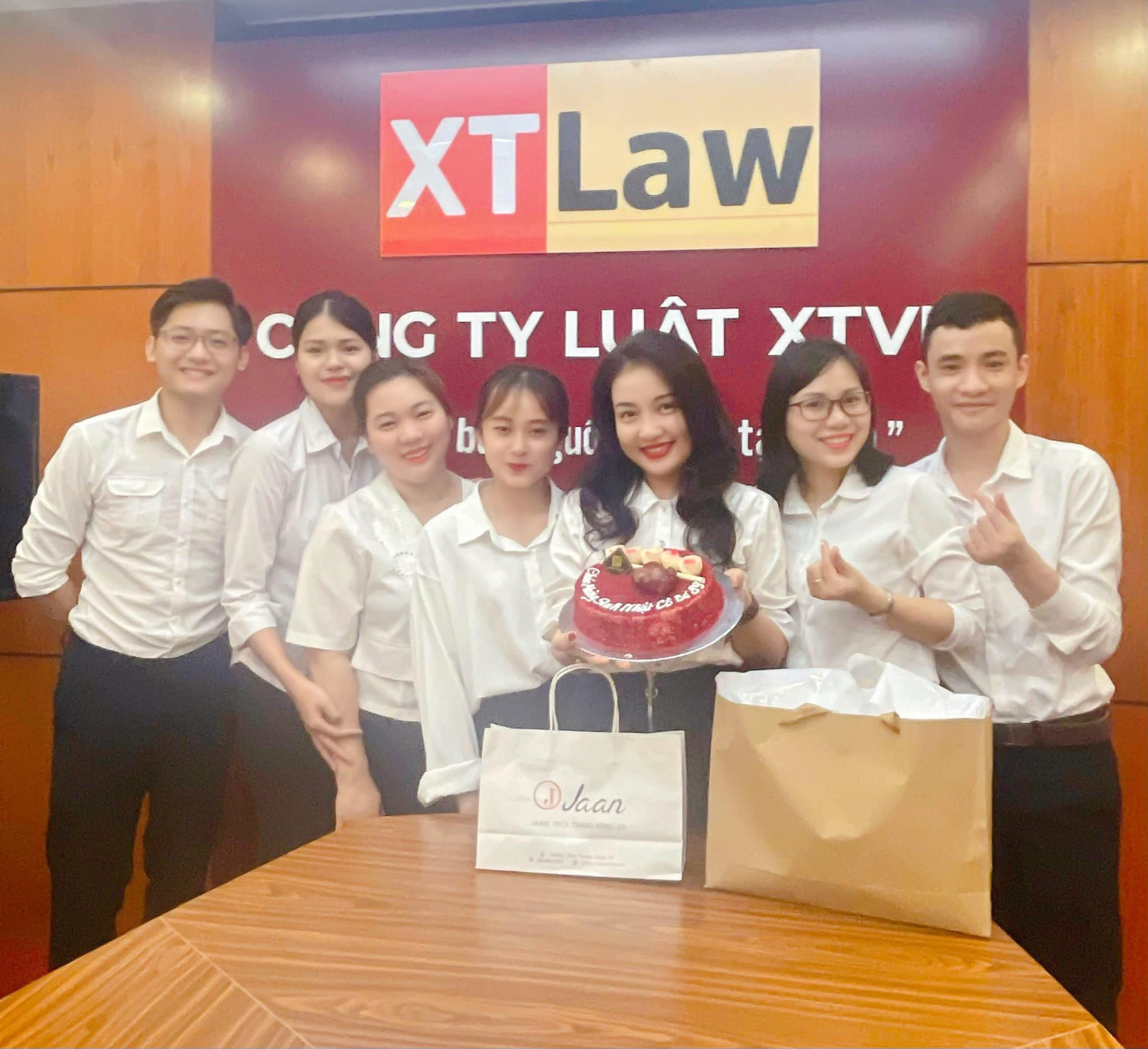 Sinh nhật tháng 8 XTlaw