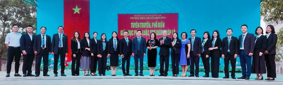 Cụm thi đua số 2 – Đoàn luật sư TP. Hà Nội tuyên truyền pháp luật tại trường học.